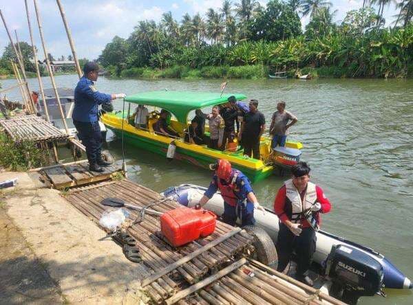 Tragis! Sopir Taksi Online Dibunuh di PIK 2, Jasad Dibuang ke Kali Tragis! Sopir Taksi Online Dibunuh di PIK 2, Jasad Dibuang ke Kali