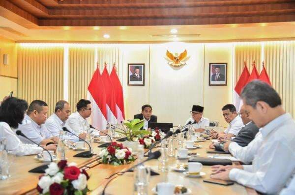 Menhut Raja Juli: 15 ribu Kelompok Usaha Perhutanan Bisa Ditranformasi Jadi Koperasi Menhut Raja Juli: 15 ribu Kelompok Usaha Perhutanan Bisa Ditranformasi Jadi Koperasi