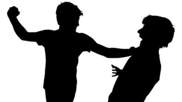 Satpam RS di Bekasi Dianiaya Keluarga Pasien hingga Kejang Satpam RS di Bekasi Dianiaya Keluarga Pasien hingga Kejang