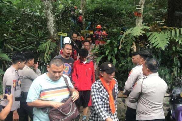 20 Pendaki Ilegal Gunung Merapi Diamankan Petugas, Nekat meski Ada Larangan 20 Pendaki Ilegal Gunung Merapi Diamankan Petugas, Nekat meski Ada Larangan