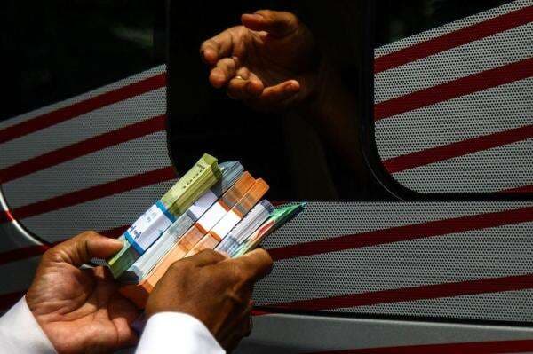 4 Bank Ini Siap Layani Penukaran Uang Baru Lebaran 2025, Berikut Daftar dan Caranya 4 Bank Ini Siap Layani Penukaran Uang Baru Lebaran 2025, Berikut Daftar dan Caranya