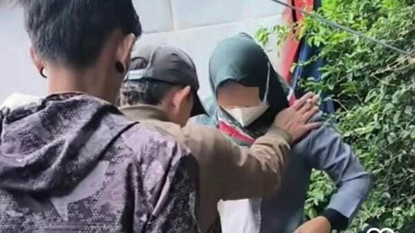 Viral Perempuan Cantik Berhijab Diduga Maling HP Tertangkap Basah di Gasibu Bandung