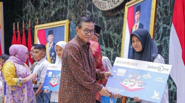 Bank DKI Lakukan Pemeliharan, Gubernur Pramono Anung Terus Monitor Bank DKI Lakukan Pemeliharan, Gubernur Pramono Anung Terus Monitor