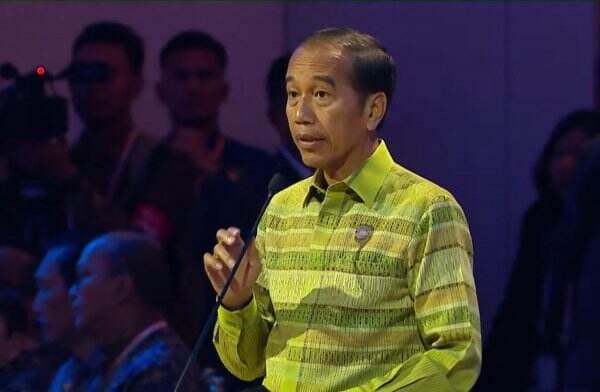 Momen Jokowi Perkenalkan Presiden Terpilih Prabowo di Gala Dinner HLF MSP dan IAF 2024