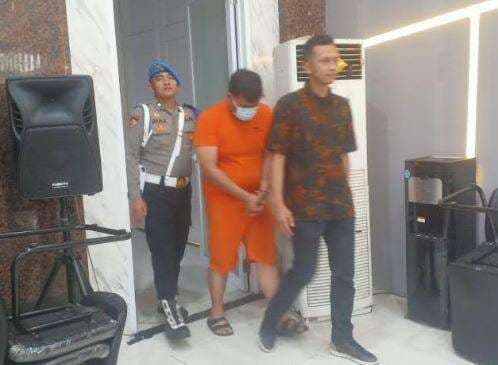 Tampang Pria Beristri Masturbasi saat Antre di Kasir Mal Trans Studio Bandung