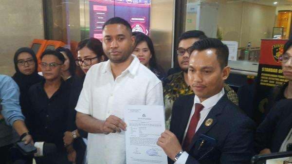 Rayen Pono Tegas Tutup Pintu Damai Usai Polisikan Ahmad Dhani Rayen Pono Tegas Tutup Pintu Damai Usai Polisikan Ahmad Dhani