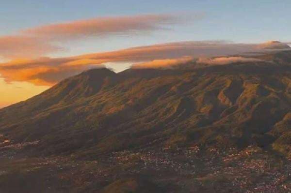 4 Remaja Hilang saat Mendaki Gunung Arjuno via Malang, Ditemukan Selamat 4 Remaja Hilang saat Mendaki Gunung Arjuno via Malang, Ditemukan Selamat