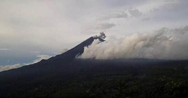 Pendakian Gunung Semeru Kembali Dibuka, Cek Harga Tiket Masuk dan Larangannya