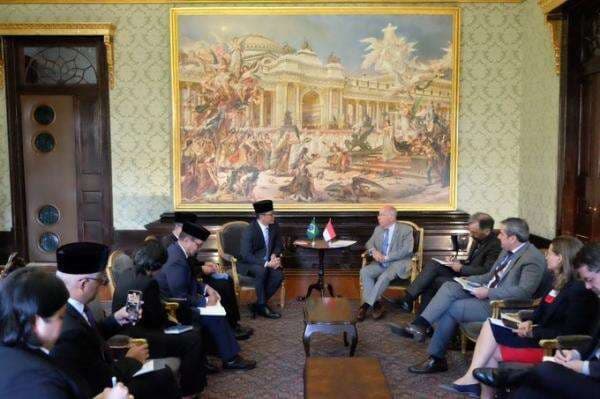 Indonesian, Brazilian Foreign Ministers Meet Ahead of BRICS Meeting