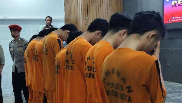 Tawuran Maut, Ketua Geng Motor All Stars Sukabumi Ditangkap! Tawuran Maut, Ketua Geng Motor All Stars Sukabumi Ditangkap!