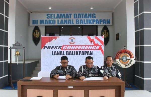 Oknum TNI AL Diduga Bunuh Jurnalis Wanita di Banjarbaru Terancam Dipecat Oknum TNI AL Diduga Bunuh Jurnalis Wanita di Banjarbaru Terancam Dipecat