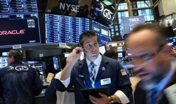 Wall Street Ditutup Melemah, Trump Makin Galak soal Tarif Impor Wall Street Ditutup Melemah, Trump Makin Galak soal Tarif Impor
