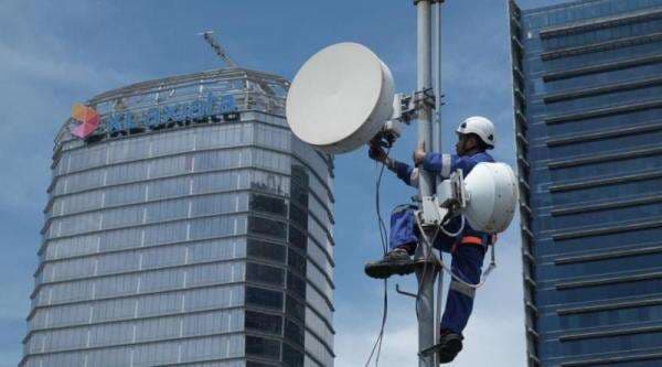 Menkomdigi Pastikan Tak Ada PHK Karyawan usai Merger XL dan Smartfren Menkomdigi Pastikan Tak Ada PHK Karyawan usai Merger XL dan Smartfren
