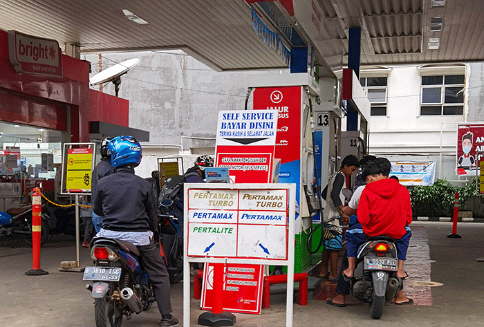 Pemerintah Tak Akan Naikkan Harga BBM Bulan Depan Pemerintah Tak Akan Naikkan Harga BBM Bulan Depan