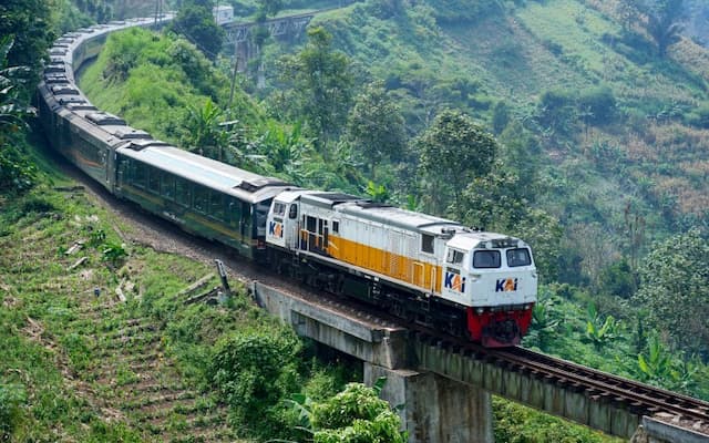 Launching Juli, Seluruh Lokomotif KAI Siap Gunakan B50 Launching Juli, Seluruh Lokomotif KAI Siap Gunakan B50