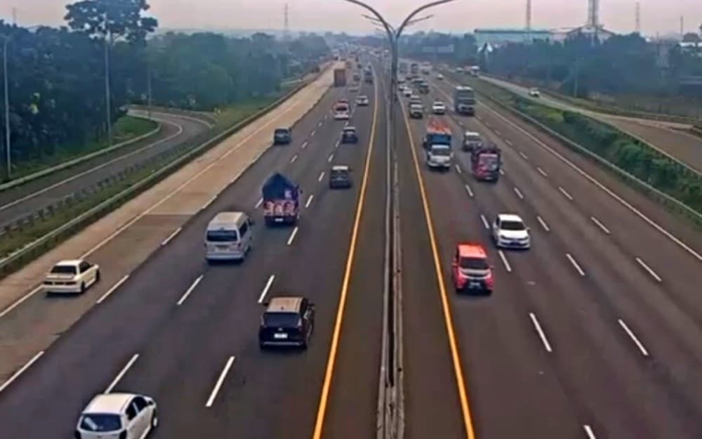Jasa Marga Benarkan Ada Jalan Tol Berlubang, Targetkan Tuntas Sebelum Musim Mudik Jasa Marga Benarkan Ada Jalan Tol Berlubang, Targetkan Tuntas Sebelum Musim Mudik