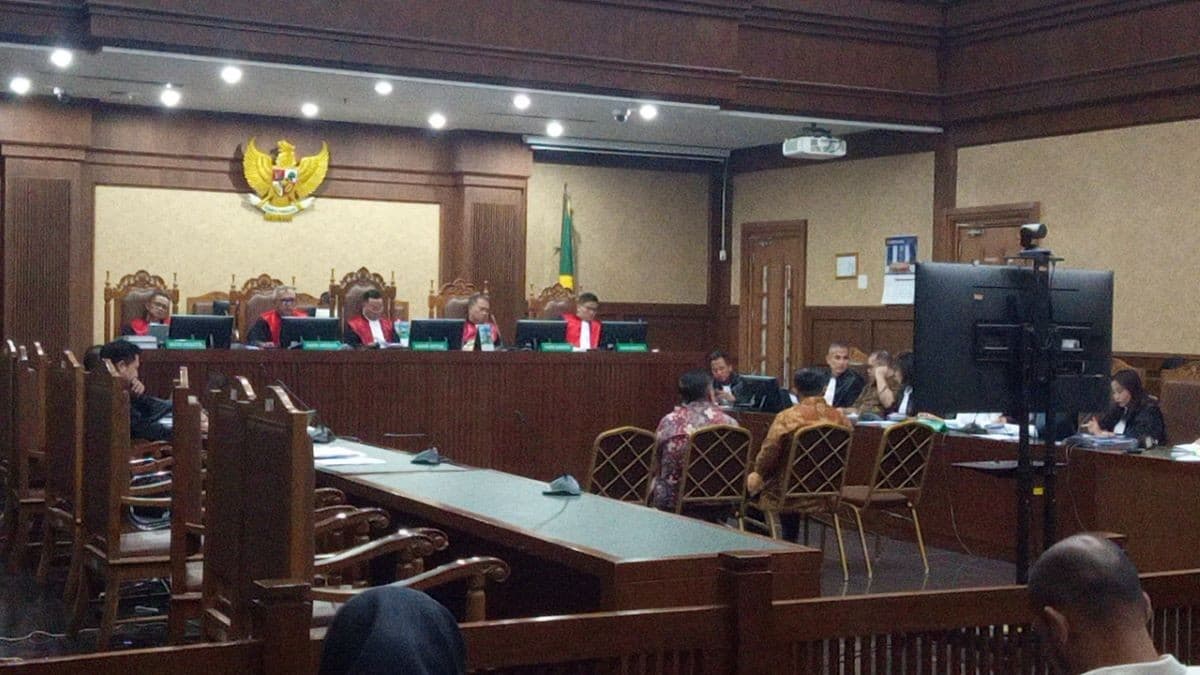 Hakim Telusuri Sumber Gaji Rp163 Juta Konsultan Kemendikbudristek Era Nadiem Hakim Telusuri Sumber Gaji Rp163 Juta Konsultan Kemendikbudristek Era Nadiem