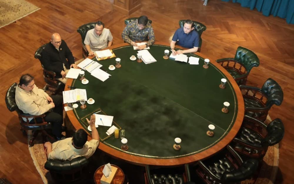 Gelar Ratas Bareng Airlangga dan Purbaya, Prabowo Bahas Perundingan Ekonomi yang Untungkan Indonesia Gelar Ratas Bareng Airlangga dan Purbaya, Prabowo Bahas Perundingan Ekonomi yang Untungkan Indonesia