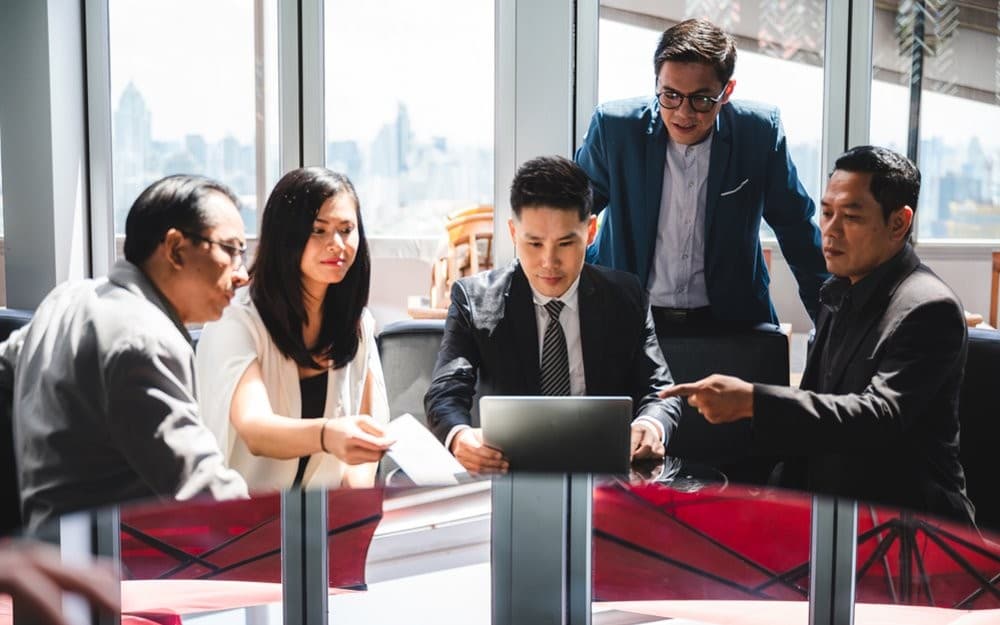 Strategi Efektif untuk Memperkuat Hubungan Internal Perusahaan Strategi Efektif untuk Memperkuat Hubungan Internal Perusahaan