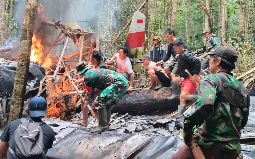 Pesawat Pelita Air Ditemukan Rusak Parah dan Terbakar Pesawat Pelita Air Ditemukan Rusak Parah dan Terbakar