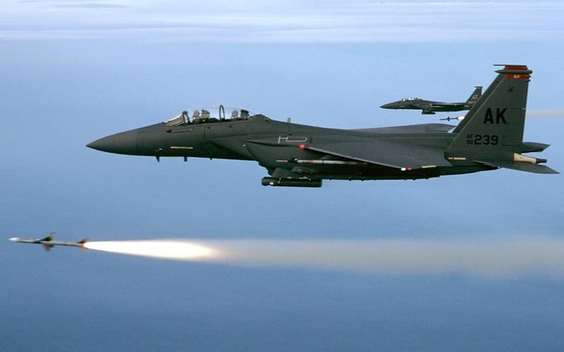 Salah Sasaran, 3 Pesawat Tempur F-15 AS Ditembak Militer Kuwait Salah Sasaran, 3 Pesawat Tempur F-15 AS Ditembak Militer Kuwait