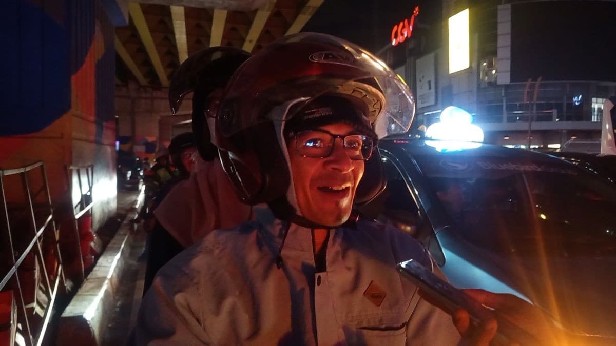 Pemudik Motor Mulai Terlihat di Kalimalang Bekasi pada H-5 Idulfitri Pemudik Motor Mulai Terlihat di Kalimalang Bekasi pada H-5 Idulfitri