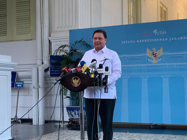 Airlangga: Rencana WFH Satu Hari Seminggu untuk Hemat BBM Airlangga: Rencana WFH Satu Hari Seminggu untuk Hemat BBM