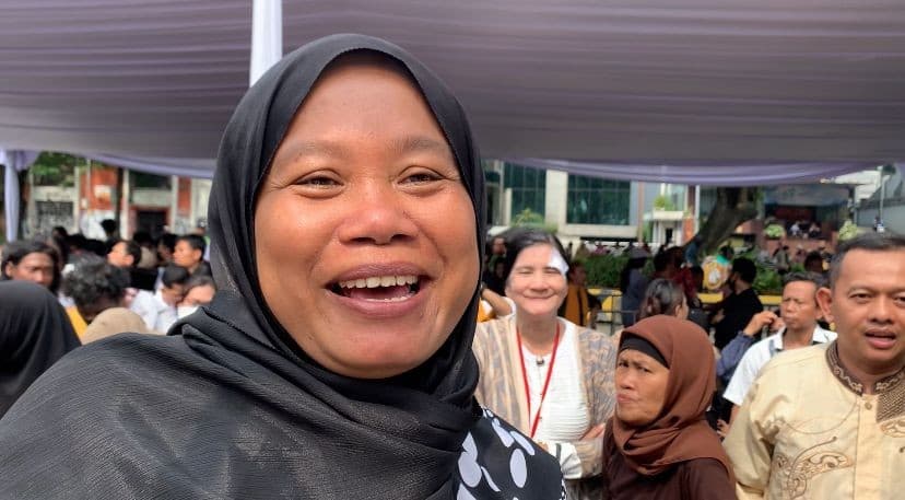 Ribuan Warga Berbondong-bondong Ikuti Open House, Ingin Ketemu Presiden dan Dapat Sembako Ribuan Warga Berbondong-bondong Ikuti Open House, Ingin Ketemu Presiden dan Dapat Sembako