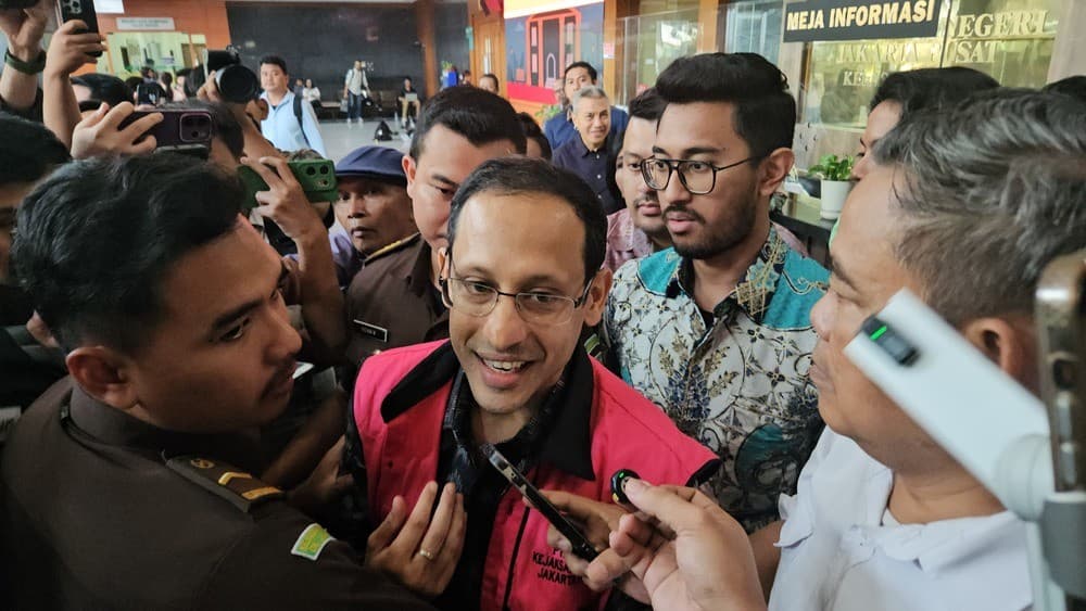 SPT Pribadi Dijadikan Barang Bukti oleh Jaksa, Nadiem Anggap Tidak Masuk Akal SPT Pribadi Dijadikan Barang Bukti oleh Jaksa, Nadiem Anggap Tidak Masuk Akal