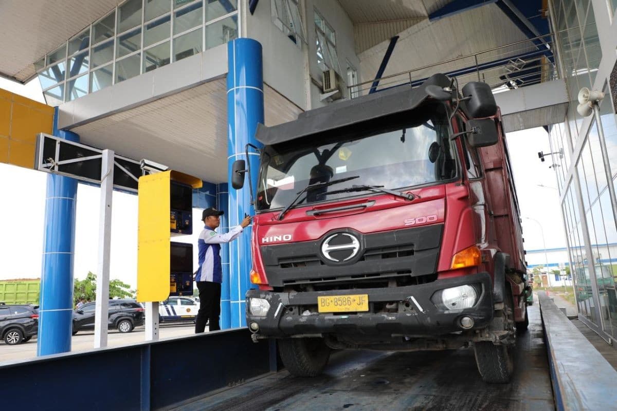 157 Ribu Truk Terjaring Razia ODOL Januari-April, Mayoritas Pelanggaran Muatan dan Dokumen 157 Ribu Truk Terjaring Razia ODOL Januari-April, Mayoritas Pelanggaran Muatan dan Dokumen