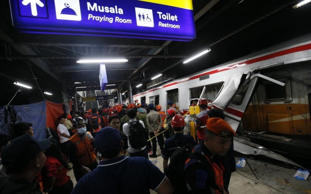 25 Perjalanan Kereta Api Jarak Jauh Dibatalkan Imbas KA Argo Bromo Tabrak KRL, Ini Rinciannya 25 Perjalanan Kereta Api Jarak Jauh Dibatalkan Imbas KA Argo Bromo Tabrak KRL, Ini Rinciannya