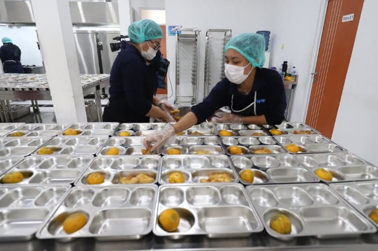 BGN Larang Makanan Ultra-Proses dan Pedas dalam Menu MBG selama Ramadan BGN Larang Makanan Ultra-Proses dan Pedas dalam Menu MBG selama Ramadan