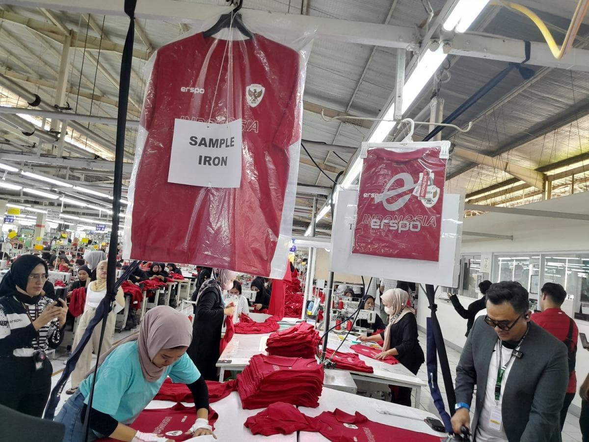 Kasus Jersey Timnas Indonesia Bergulir ke Pengadilan, Erspo Digugat Rp5 Miliar Kasus Jersey Timnas Indonesia Bergulir ke Pengadilan, Erspo Digugat Rp5 Miliar