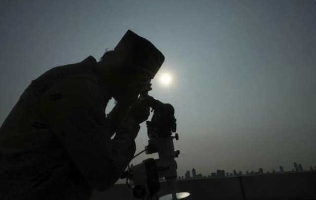 Menag Ungkap Hilal Hari Ini Mustahil Terlihat, Puasa 19 Februari 2026? Menag Ungkap Hilal Hari Ini Mustahil Terlihat, Puasa 19 Februari 2026?