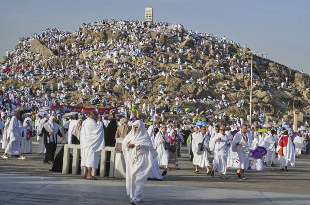 Jangan Tergiur! Haji Ilegal Bisa Berujung Deportasi dan Dilarang Masuk Saudi 10 Tahun Jangan Tergiur! Haji Ilegal Bisa Berujung Deportasi dan Dilarang Masuk Saudi 10 Tahun