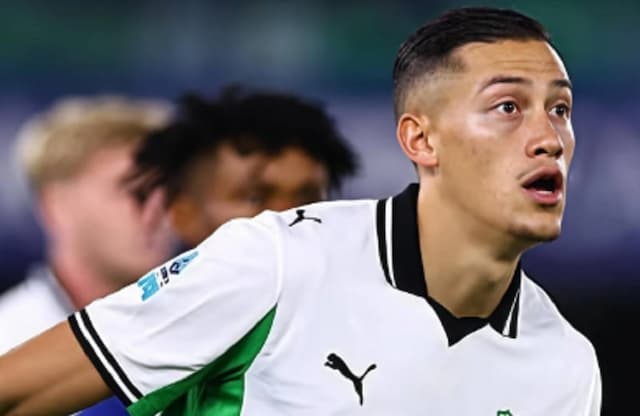 Jay Idzes Kerja Keras Bantu Sassuolo Tahan Imbang AC Milan Jay Idzes Kerja Keras Bantu Sassuolo Tahan Imbang AC Milan