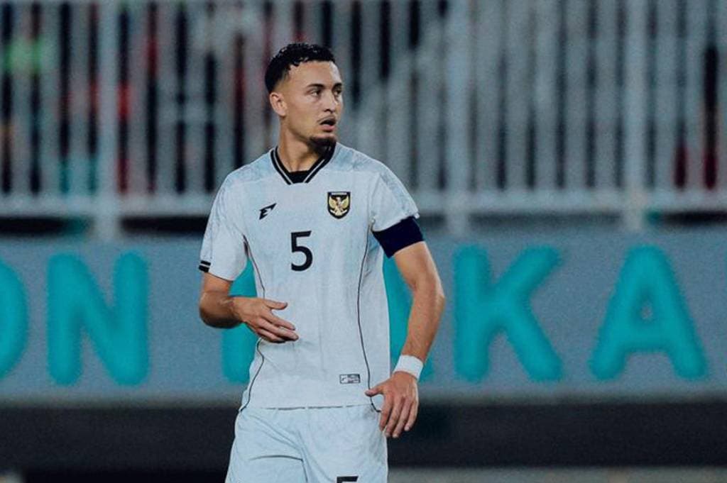 Ivar Jenner Dikira Cedera Parah, Dewa United Bongkar Fakta Sebenarnya! Ivar Jenner Dikira Cedera Parah, Dewa United Bongkar Fakta Sebenarnya!