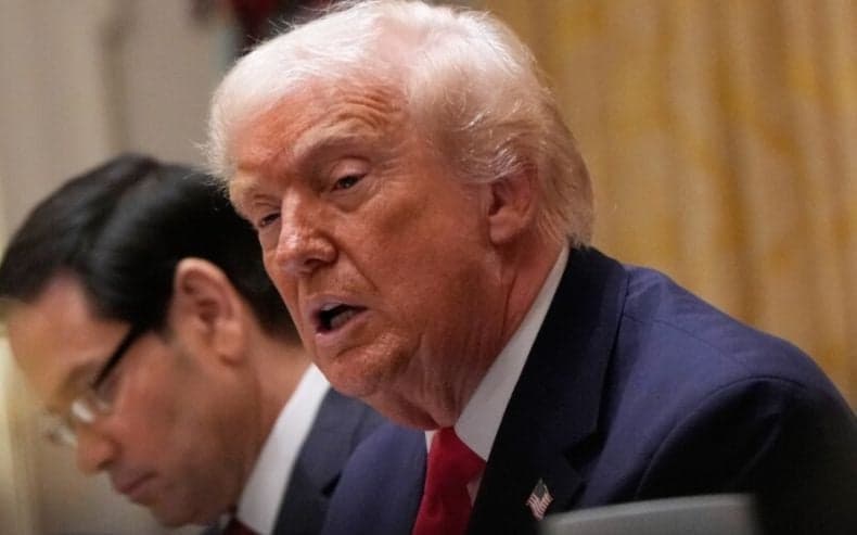 Trump Ancam Usir Imigran Somalia, Sebut Kata-Kata Rasis Trump Ancam Usir Imigran Somalia, Sebut Kata-Kata Rasis