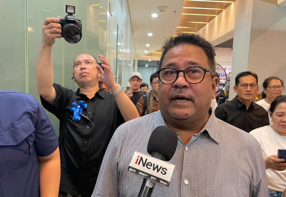 Rano Karno Minta Maaf Perbaikan Jalan Rusak di Jakarta Dicicil Rano Karno Minta Maaf Perbaikan Jalan Rusak di Jakarta Dicicil