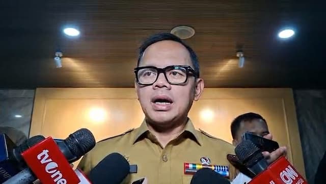 Wamendagri soal Bupati Pekalongan Fadia Arafiq Ngaku Tak Paham Birokrasi: Belajar Cepat Wamendagri soal Bupati Pekalongan Fadia Arafiq Ngaku Tak Paham Birokrasi: Belajar Cepat