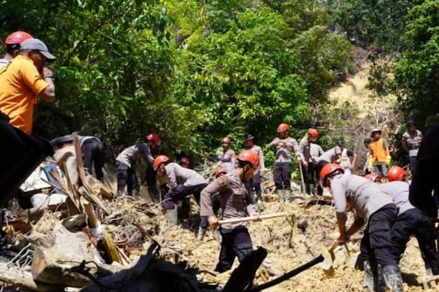 Korban Tewas Banjir-Longsor di Sumatra Bertambah jadi 1.016 Orang, 212 Hilang Korban Tewas Banjir-Longsor di Sumatra Bertambah jadi 1.016 Orang, 212 Hilang