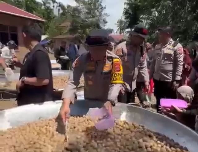Polda Sumbar Bangun 150 Sumur Bor demi Warga Terdampak Bencana Polda Sumbar Bangun 150 Sumur Bor demi Warga Terdampak Bencana