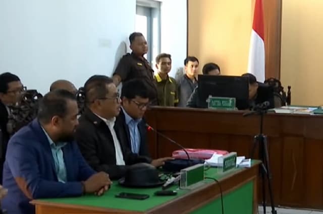 Sidang Citizen Lawsuit Ijazah Jokowi, Penggugat Desak Pembuktian lewat Pemeriksaan Silang Sidang Citizen Lawsuit Ijazah Jokowi, Penggugat Desak Pembuktian lewat Pemeriksaan Silang