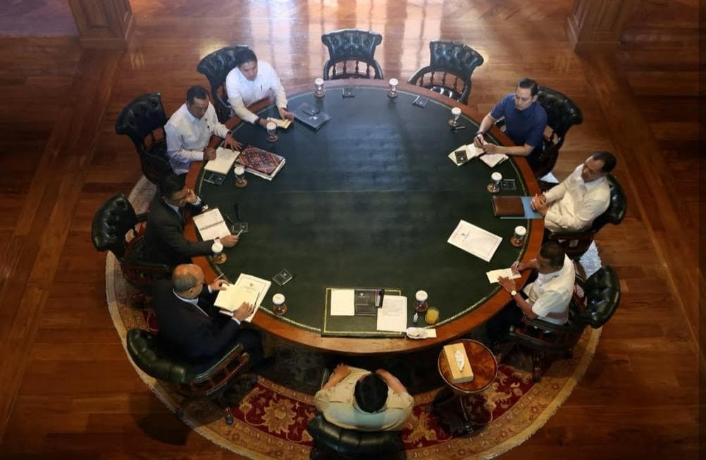 Prabowo Kumpulkan Menteri di Hambalang, Bahas Kampung Haji hingga Pemulihan Sumatra Prabowo Kumpulkan Menteri di Hambalang, Bahas Kampung Haji hingga Pemulihan Sumatra