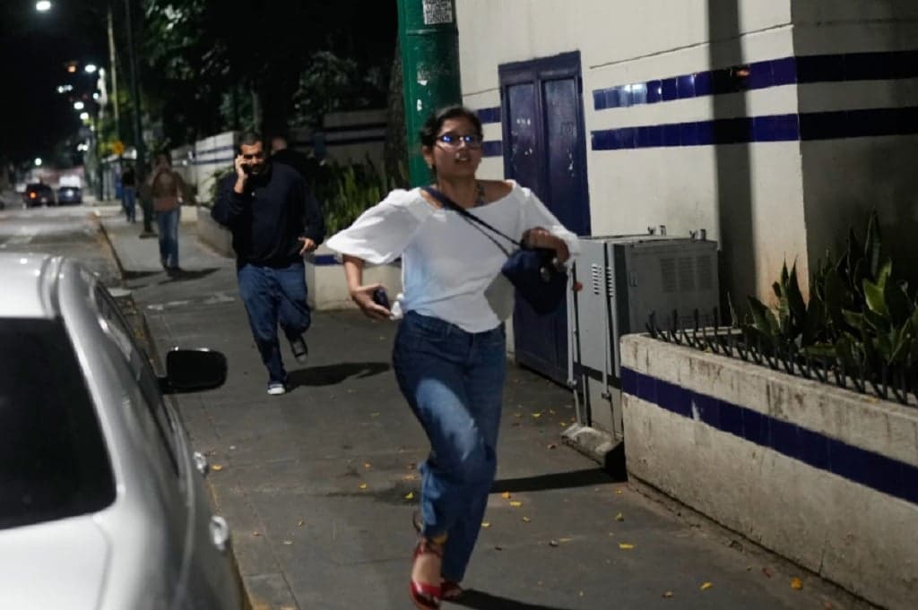 Amerika Serikat Serang Venezuela, Tangkap Presiden Maduro Beserta Istri Amerika Serikat Serang Venezuela, Tangkap Presiden Maduro Beserta Istri