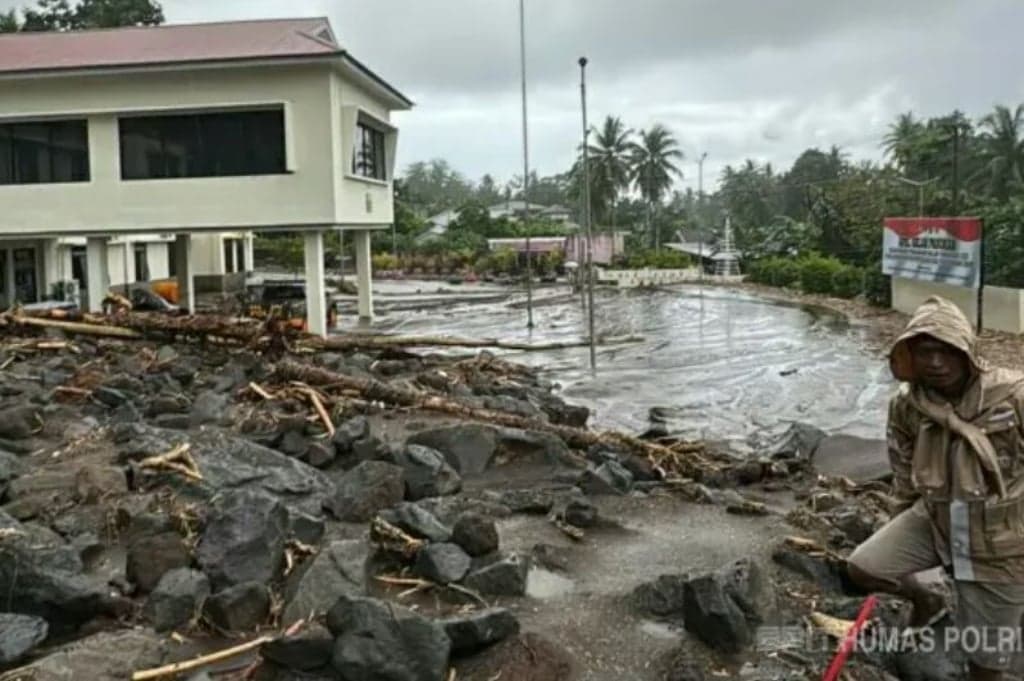Penyebab Banjir Bandang Tewaskan 7 Orang di Sitaro, Hujan Lebat Tanpa Henti selama 5 Jam Penyebab Banjir Bandang Tewaskan 7 Orang di Sitaro, Hujan Lebat Tanpa Henti selama 5 Jam