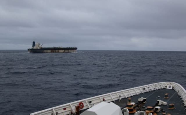 Militer Amerika Sita Kapal Tanker Rusia Militer Amerika Sita Kapal Tanker Rusia