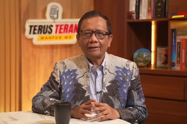 Mahfud MD: KPK Tak Salah ketika Melepas dan Menahan Kembali Yaqut Mahfud MD: KPK Tak Salah ketika Melepas dan Menahan Kembali Yaqut