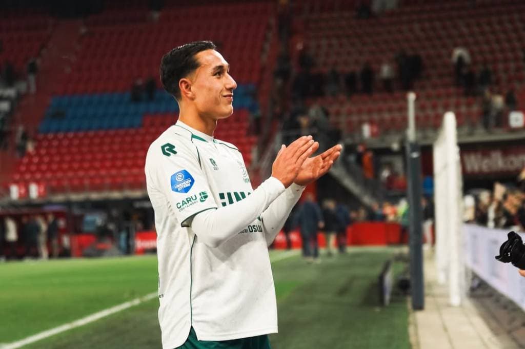 Kondisi Terbaru Miliano Jonathans yang Dihantui Cedera Horor, Dicoret dari Skuad Timnas Indonesia? Kondisi Terbaru Miliano Jonathans yang Dihantui Cedera Horor, Dicoret dari Skuad Timnas Indonesia?