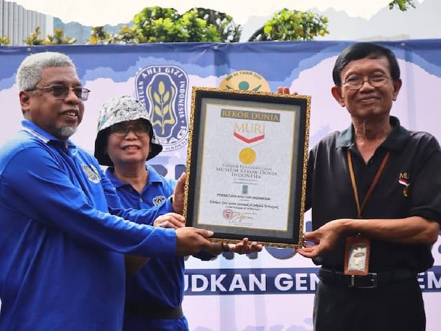 Sejarah Baru! Gerakan Edukasi Gizi PERSAGI Raih Rekor MURI Sejarah Baru! Gerakan Edukasi Gizi PERSAGI Raih Rekor MURI
